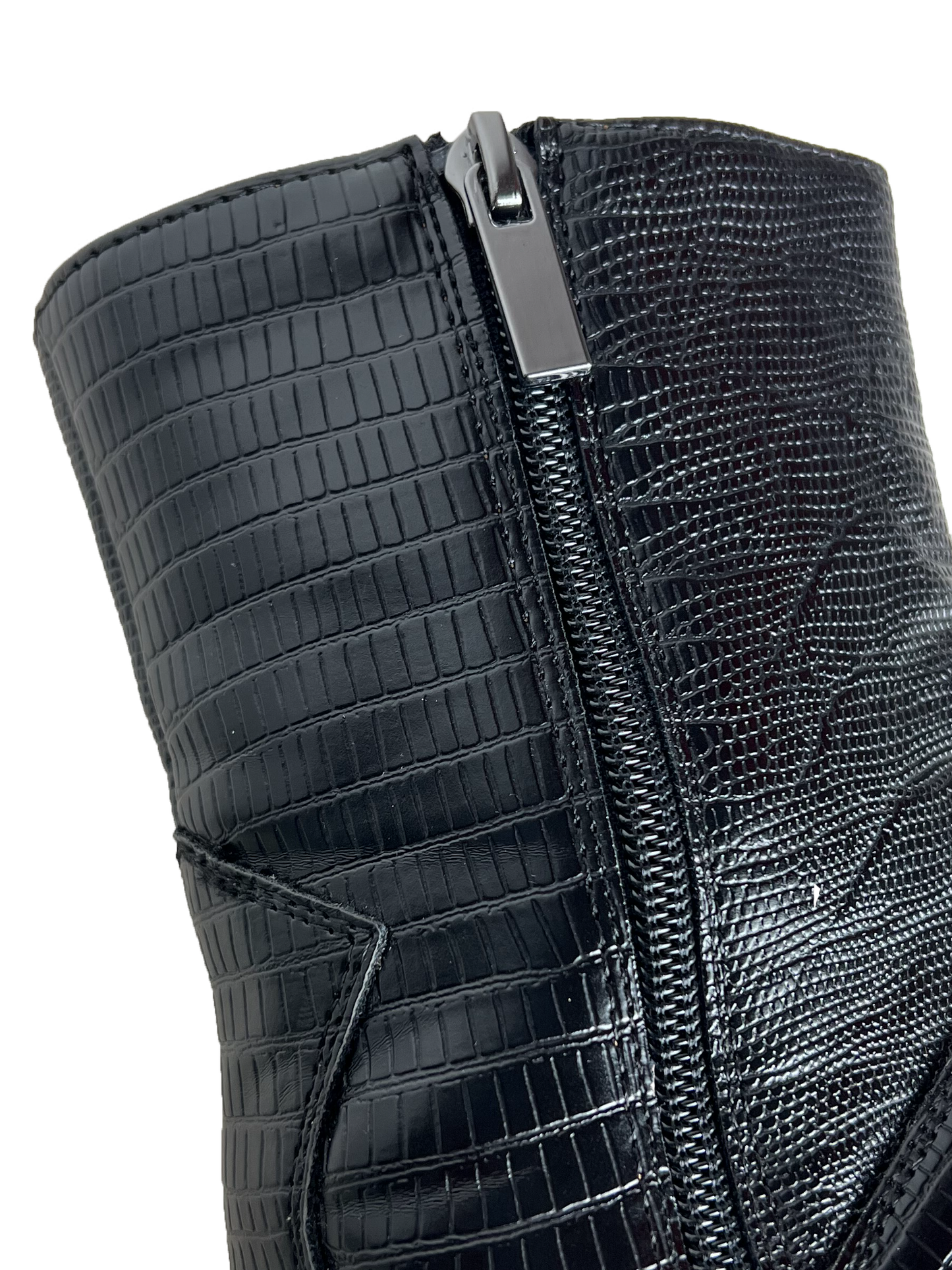 Stiefeletten mit Absatz im Cowboylook